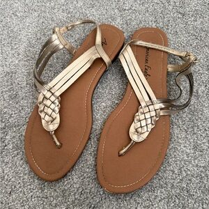 American Eagle gold braided leather sandals size 8.5
